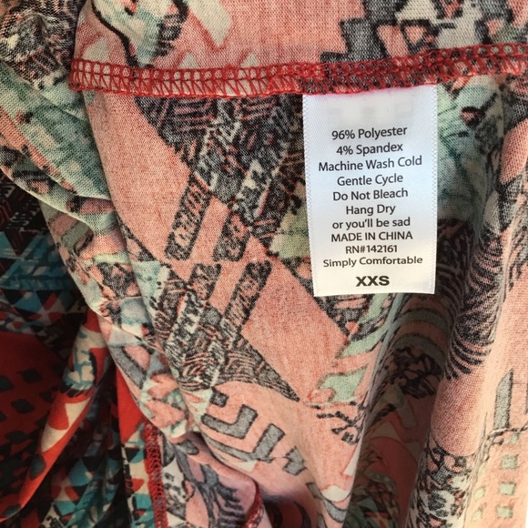 🔺Geometric Tunic “Irma” Top🔹 - Picture 4 of 5